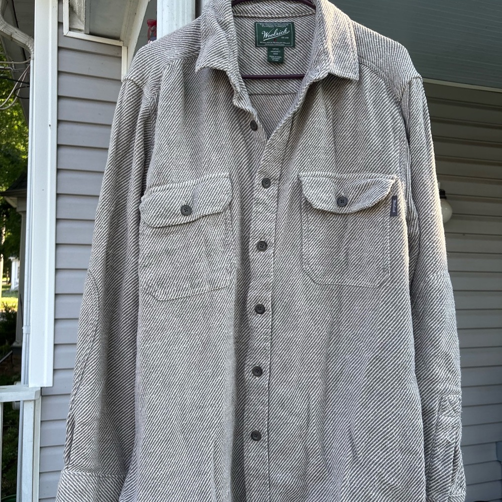 Woolrich Herringbone Button-Up Shirt Men’s Medium